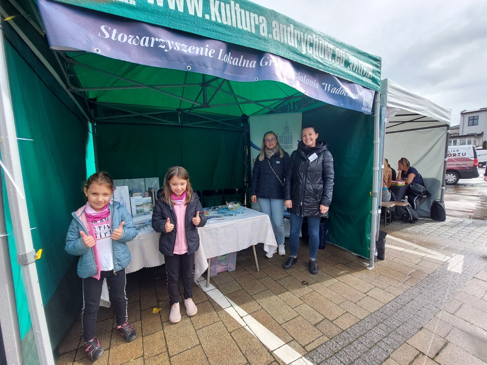Uczestnicy X Biegu po serce Zbója. Andrychów