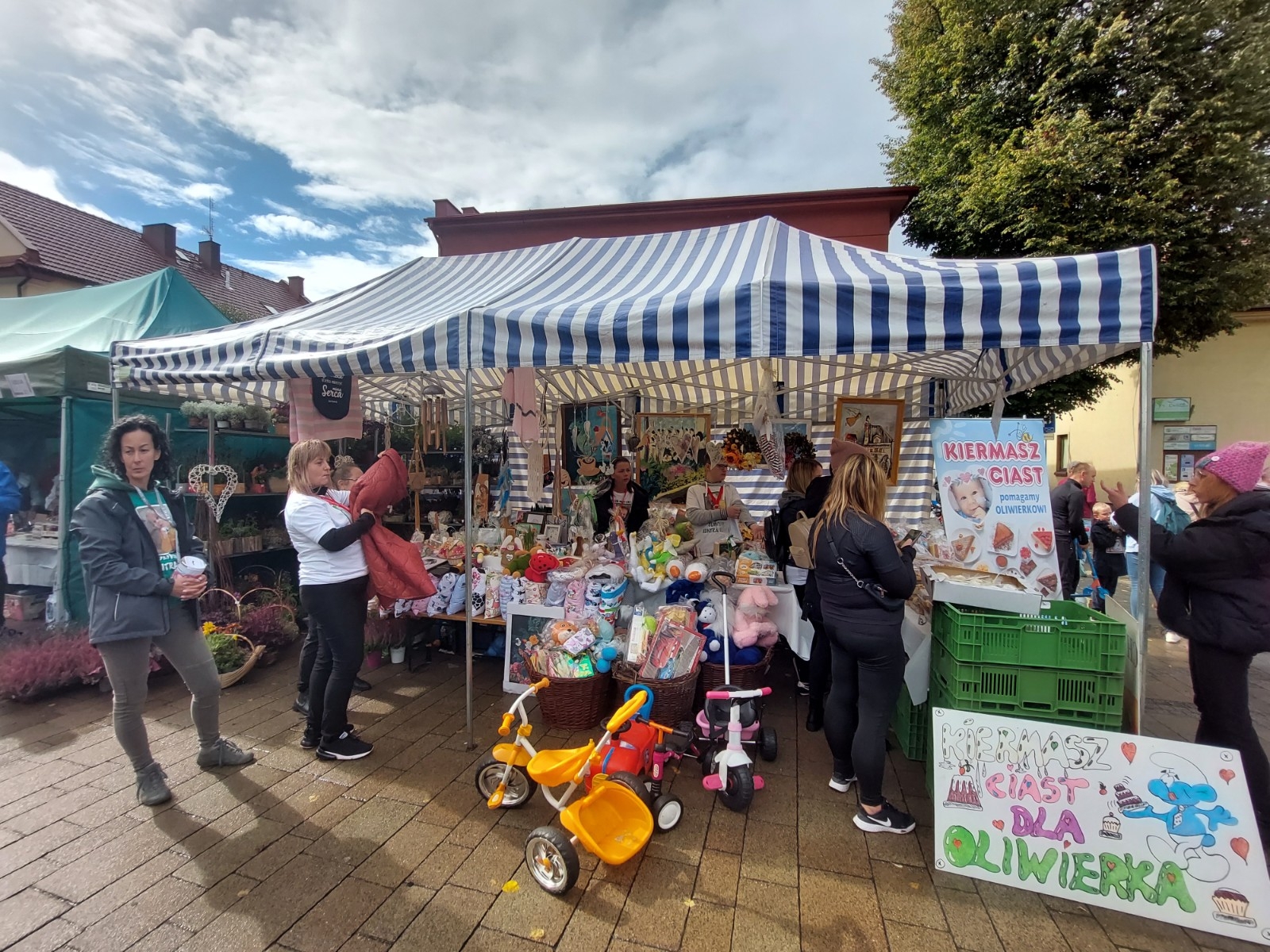 Uczestnicy X Biegu po serce Zbója. Andrychów