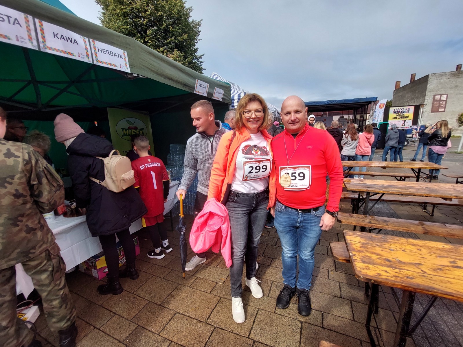 Uczestnicy X Biegu po serce Zbója. Andrychów