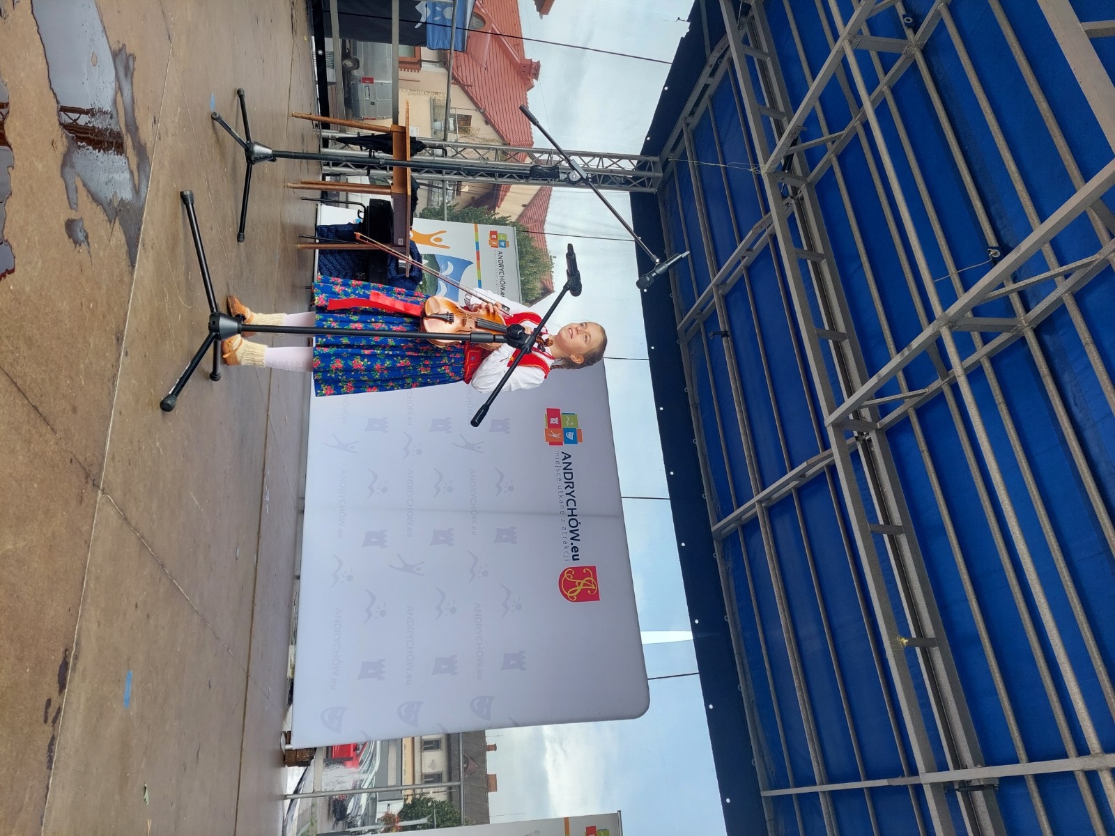 Uczestnicy X Biegu po serce Zbója. Andrychów