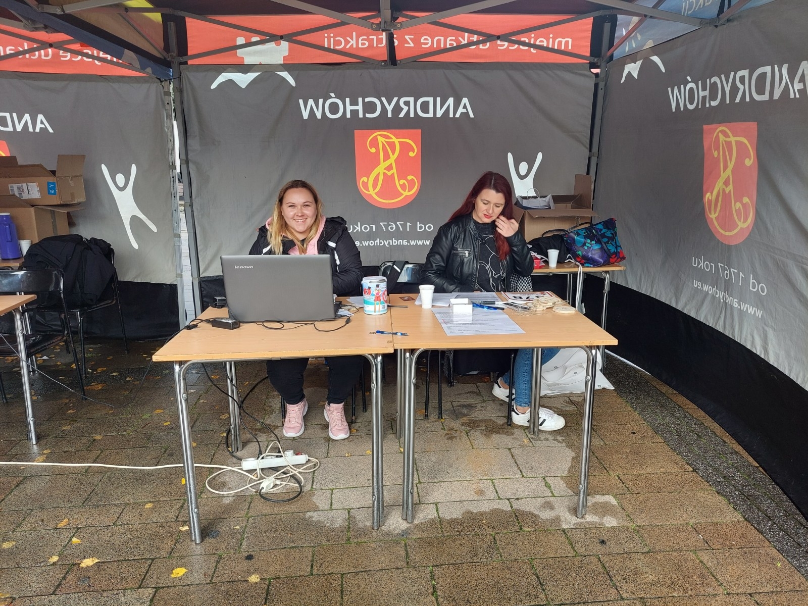 Uczestnicy X Biegu po serce Zbója. Andrychów