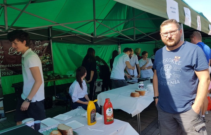 Bieg Zbója punkt gastronomiczny